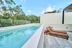 Luxury Villa with Private Pools, Terrace & Rooftop Terrace